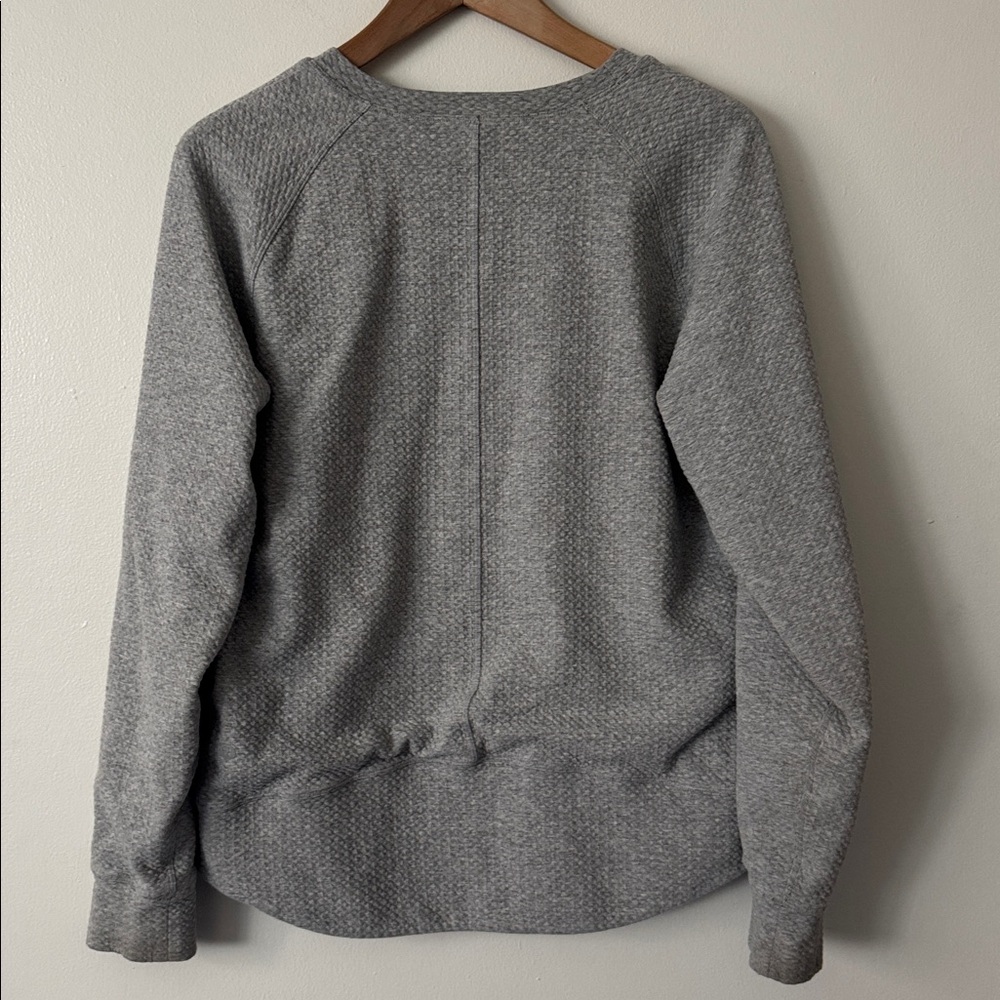 Lululemon 10 Catch A Moment Crew in Heathered Light Grey - Picture 8 of 9